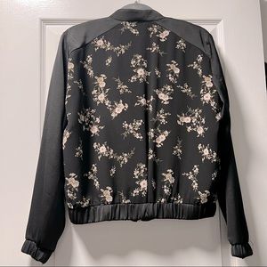 ✨HP✨ Dynamite Bomber Jacket Floral - Size M